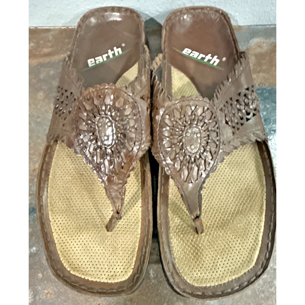 NWOB Earth Salsa Womens 7B Mahogany Leather Woven Thong Comfort Sandals